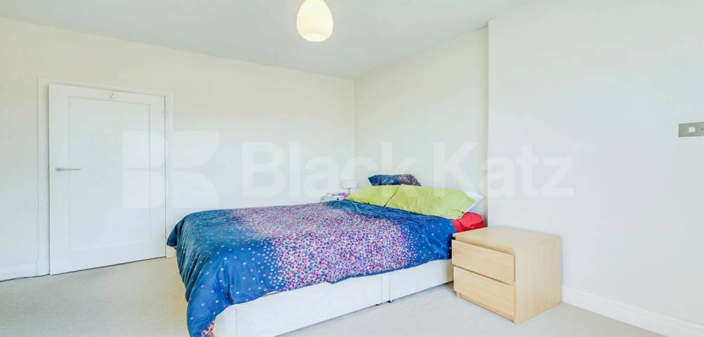 This modern, fully furnished 1-bedroom apartment in Willesden Green is available for April Kings Road, London, NW10,  London