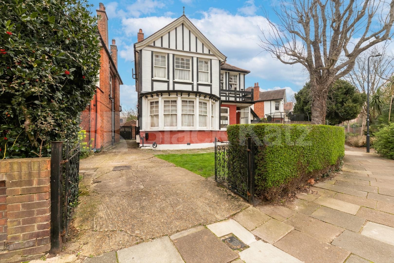 A well-presented furnished one-bedroom garden flat situated on Dartmouth Road, in the popular Kilburn area Dartmouth Road, Kilburn, NW2 (Inclusive of water),  London