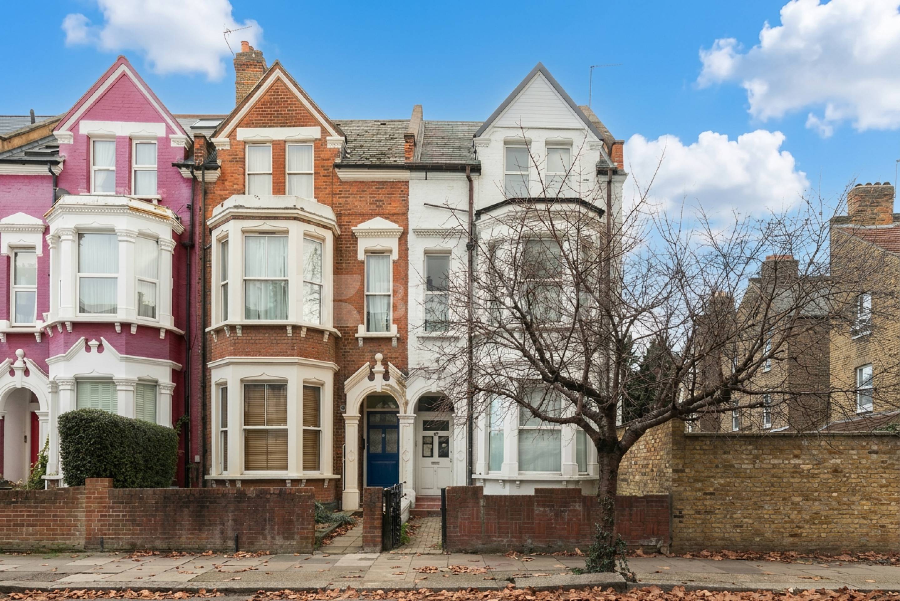 Council tax, Gas + Water included, a lovely bright studio in Kilburn that has been recently refurbished to a high standard Callcott Road, Kilburn, NW6 (Council tax, Gas and Water Included),  London NW6