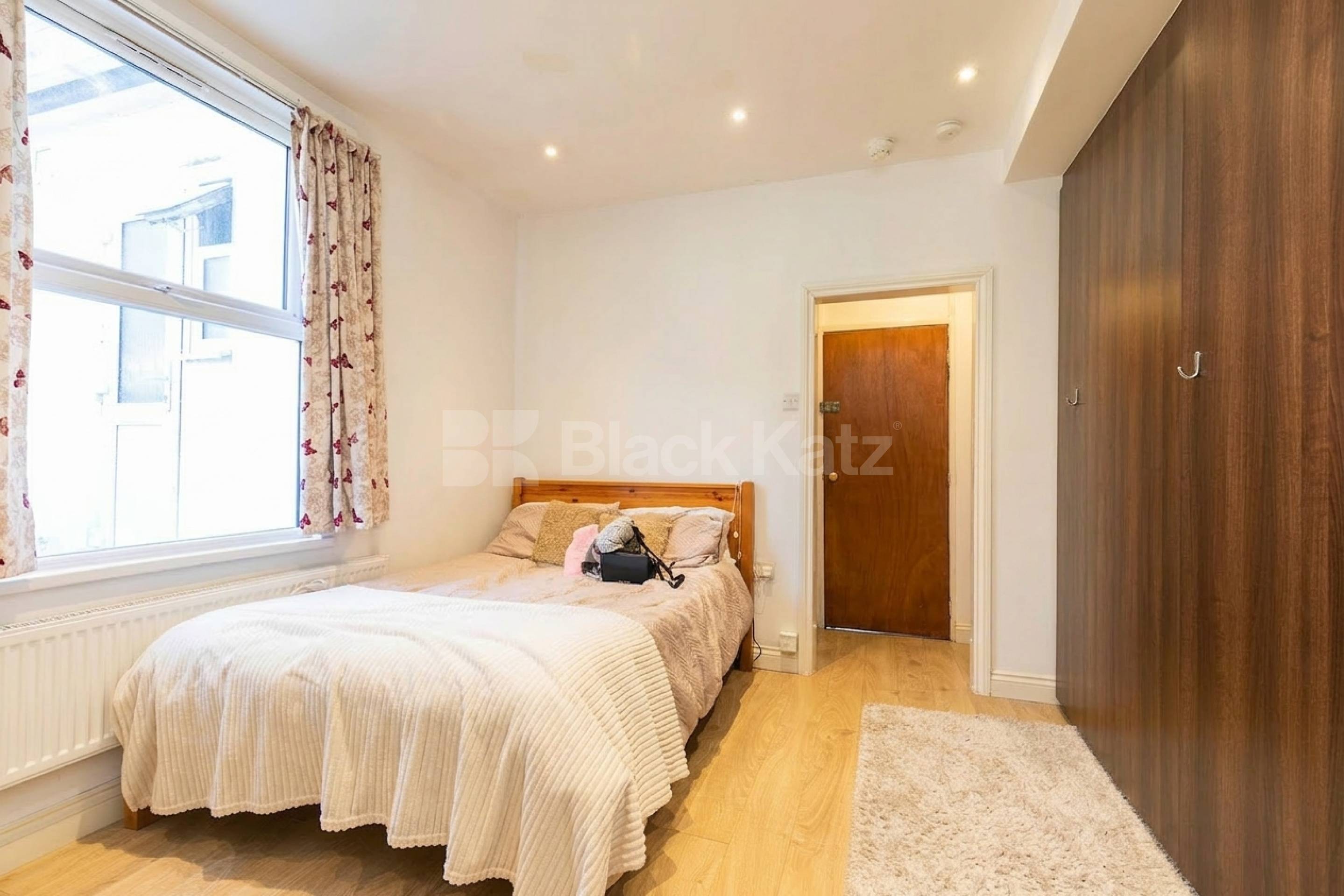 COUNCIL TAX, GAS and WATER INCLUDED Black Katz are pleased to offer for rent this newly refurbished studio flat on the ground floor of a period conversion in the Kilburn / Queens Park area Callcott Road, Kilburn, NW6 (council tax, gas and water inlcuded),  London NW6