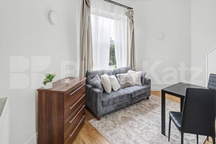 A well-presented and spacious studio apartment arranged over a mezzanine level, ideally located on the sought-after Fitzjohn’s Avenue in NW3.This furnished property features a bright and airy living area with a raised mezzanine sleeping space, crea Fitzjohns Avenue, Hampstead, NW3 (Inclusive of Gas and Water),  London