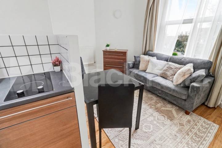 A well-presented and spacious studio apartment arranged over a mezzanine level, ideally located on the sought-after Fitzjohn’s Avenue in NW3.This furnished property features a bright and airy living area with a raised mezzanine sleeping space, crea Fitzjohns Avenue, Hampstead, NW3 (Inclusive of Gas and Water),  London