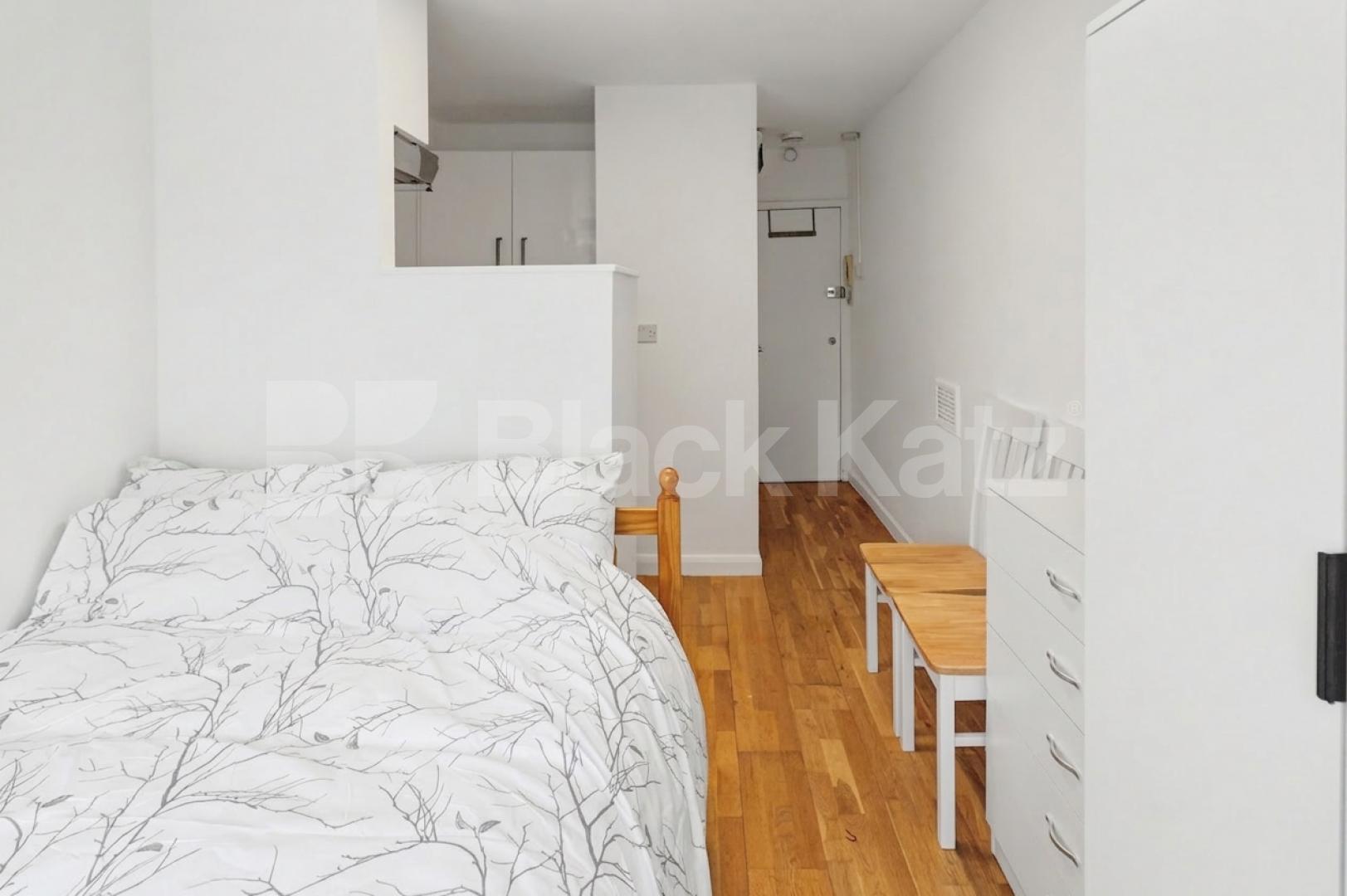 A compact yet excellent value studio apartment situated on the highly desirable Fitzjohn’s Avenue in NW3.This furnished property is ideal for those seeking an affordable home in a prime location Fitzjohns avenue, Hampstead, NW3 (Inclusive of Gas and Water),  London