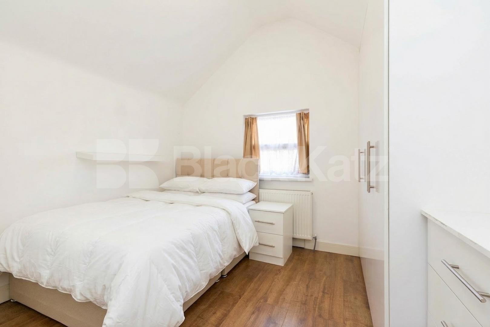 A great three double bedroom apartment on the top floor of a period conversion in Willesden Green Walm Lane, London, NW2,  London