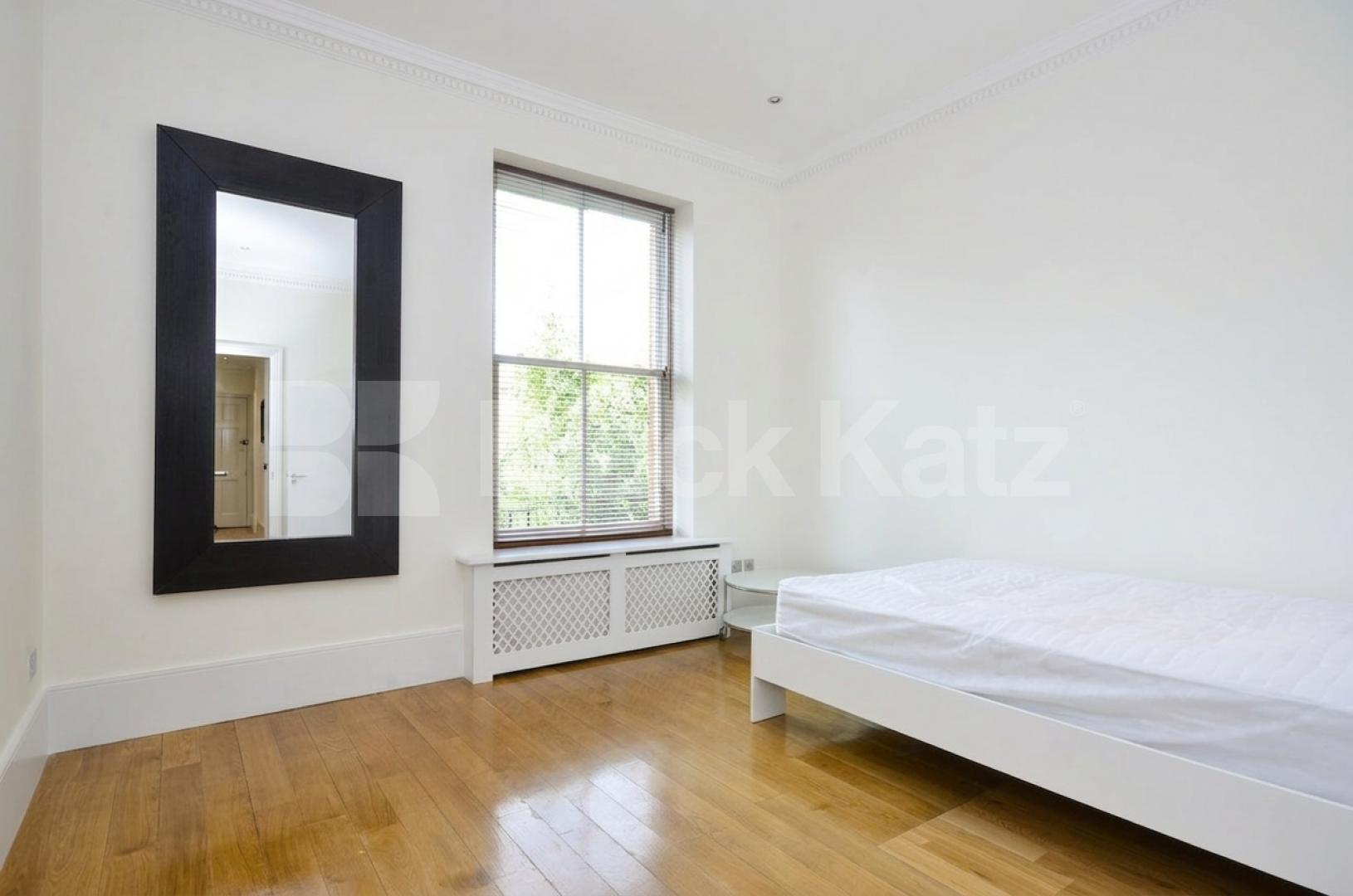 A well-presented studio apartment available to rent from the end of April, ideally located on Fitzjohns Avenue, NW3.This versatile property is offered furnished or unfurnished, allowing you to tailor the space to your needs Fitzjohns Avenue, London, NW3,  London