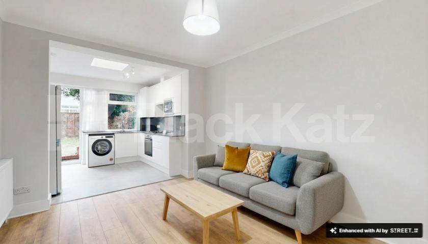 A beautifully renovated four-bedroom flat on Geary Road, Willesden Green, offering generous living space and modern finishes throughout.This bright and spacious home has been recently refurbished to a high standard, featuring four well-proportioned b Geary Road, London, NW10,  London