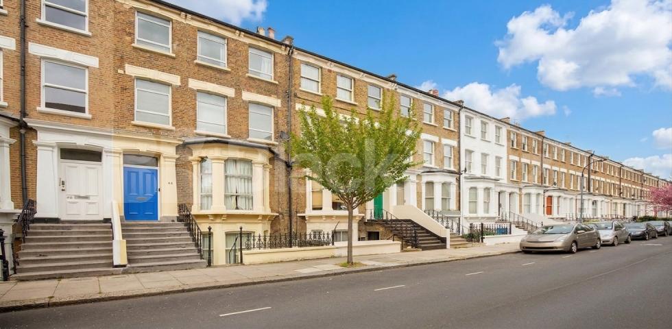 A well-presented two double bedroom apartment located on the sought-after Minford Gardens, W14 Minford Gardens, London, W14,  London