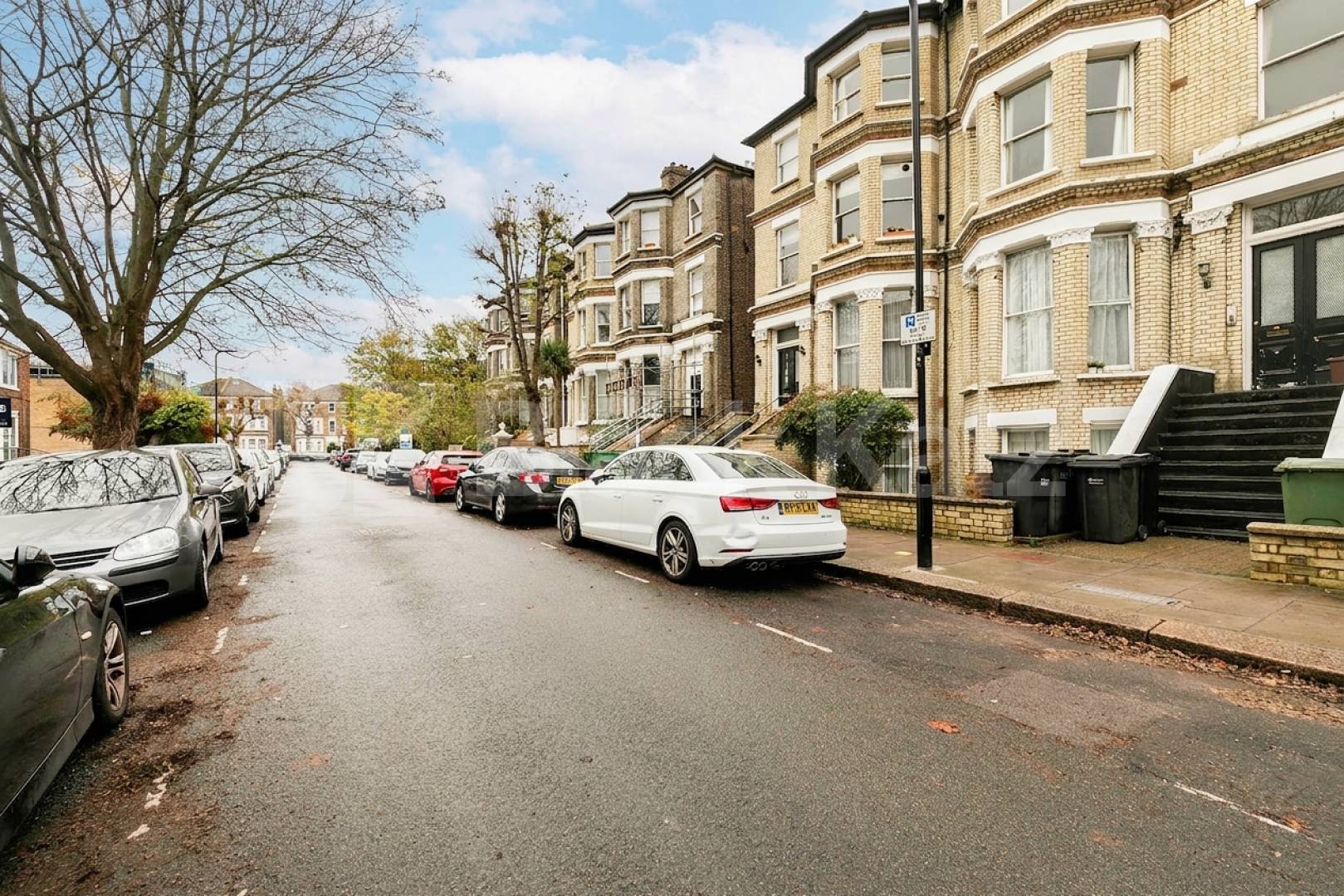 A well-presented one-bedroom furnished flat located on the popular Garlinge Road, NW2 Garlinge Road, London, NW2,  London