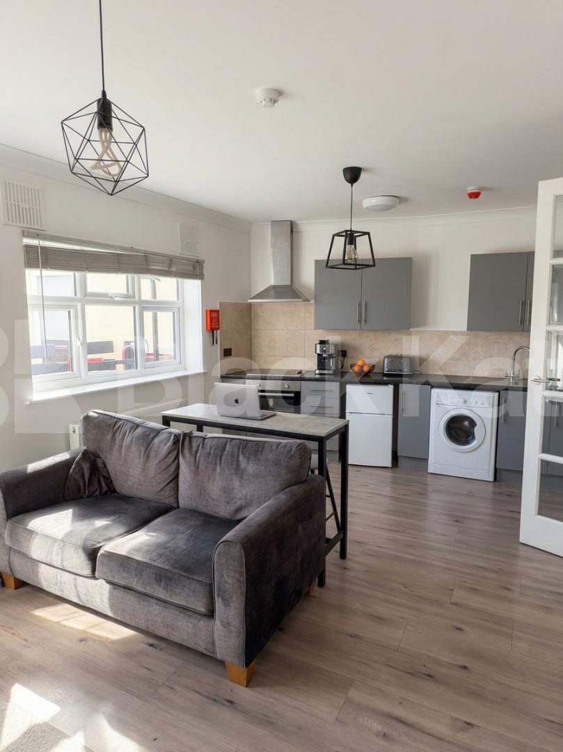 **Gas and water included** A furnished one-bedroom ground-floor apartment located on Burnley Road in the popular Dollis Hill area (NW10) Burnley Road, Dollis Hill, NW10 (Gas and Water Included),  London