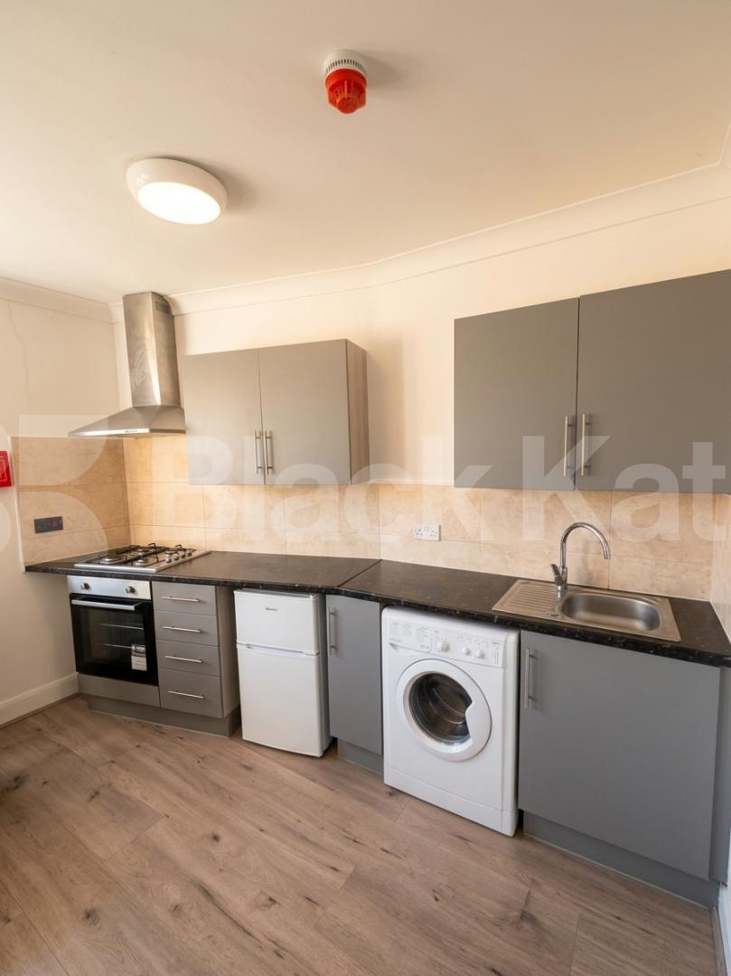 **Gas and water included** A furnished one-bedroom ground-floor apartment located on Burnley Road in the popular Dollis Hill area (NW10) Burnley Road, Dollis Hill, NW10 (Gas and Water Included),  London