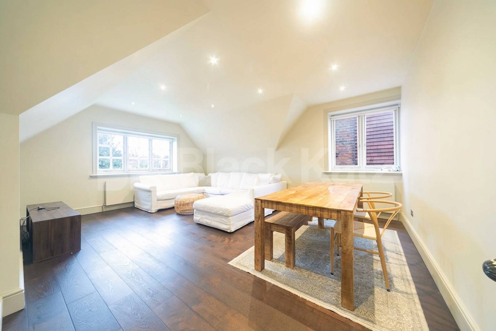 A spacious and well-presented two-bedroom apartment located on the sought-after Eton Avenue in Belsize Park.The property features a large, separate lounge offering plenty of natural light, along with two generously sized double bedrooms Eton Avenue, London, NW3,  London