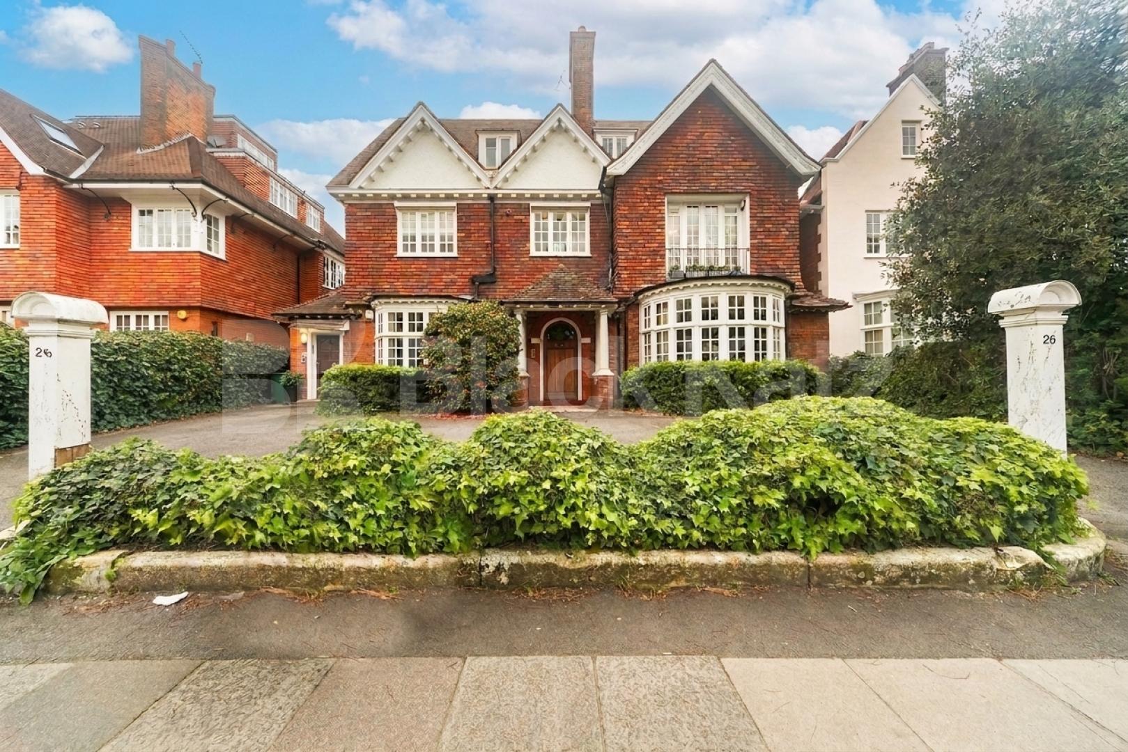 A spacious and well-presented two-bedroom apartment located on the sought-after Eton Avenue in Belsize Park.The property features a large, separate lounge offering plenty of natural light, along with two generously sized double bedrooms Eton Avenue, London, NW3,  London