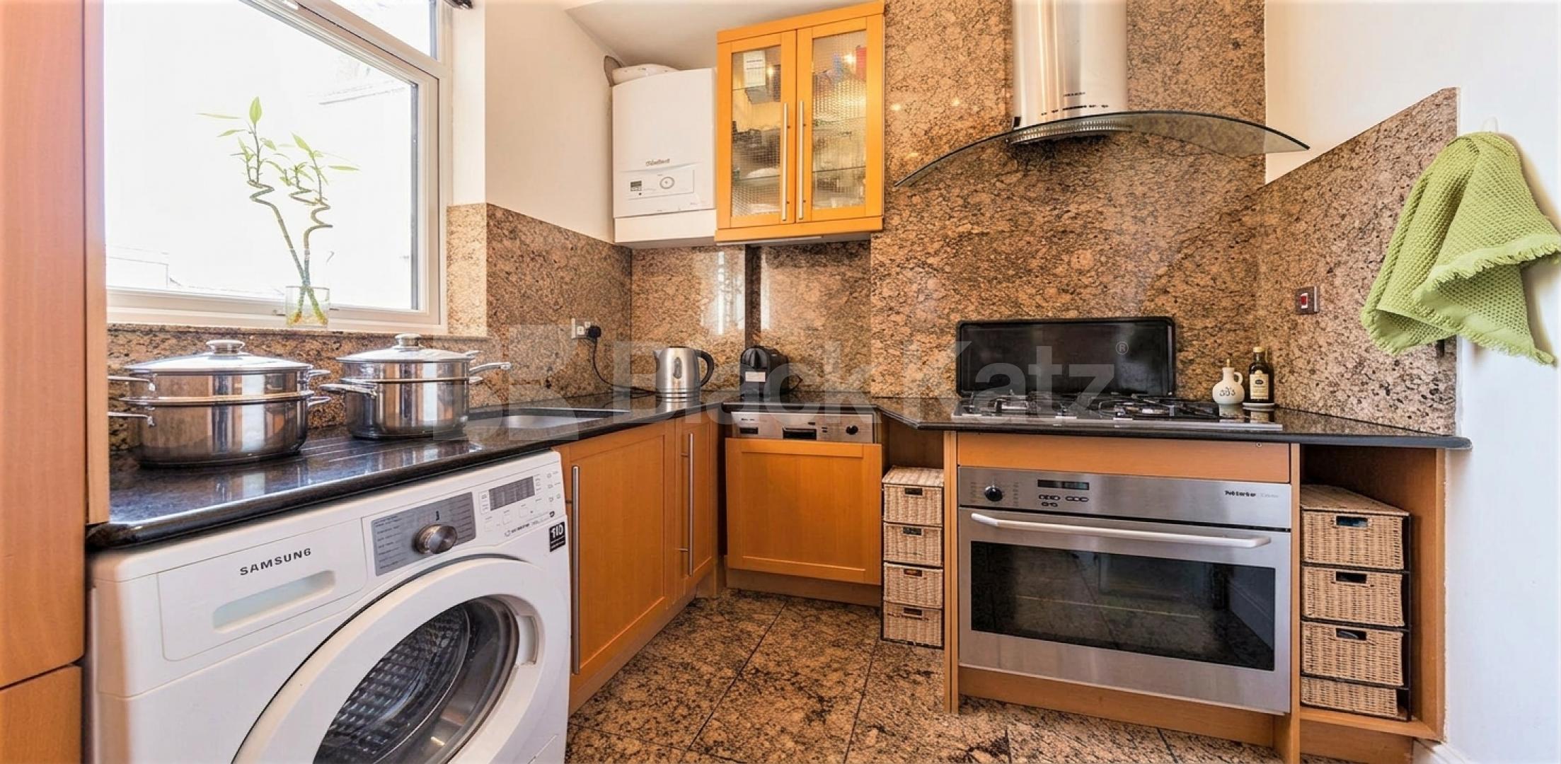 A well-presented and fully furnished studio apartment situated on the popular Ellesmere Road in NW10 Ellesmere Road, London, NW10,  London