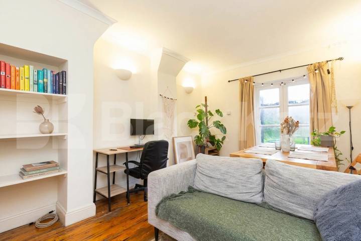 Suitable for Sharers or a Family Caddington Road, London, NW2,  London