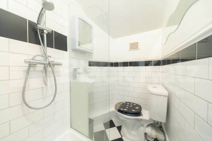 A well-presented studio flat available now on Sellons Avenue in Harlesden Sellons Avenue, Harlesden, NW10,  Harlesden