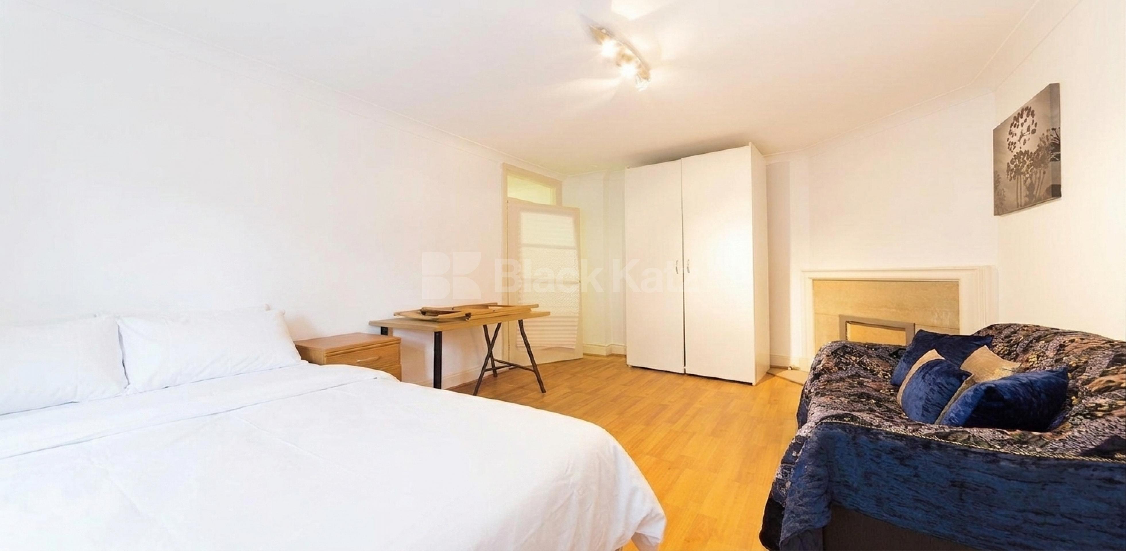 A well-presented and fully furnished studio apartment situated on the popular Ellesmere Road in NW10 Ellesmere Road, London, NW10,  London NW10