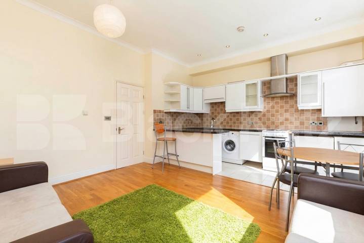 A modern and well-presented two-bedroom flat ideally located on Milton Road, Acton Central Milton Road, London, W3,  London