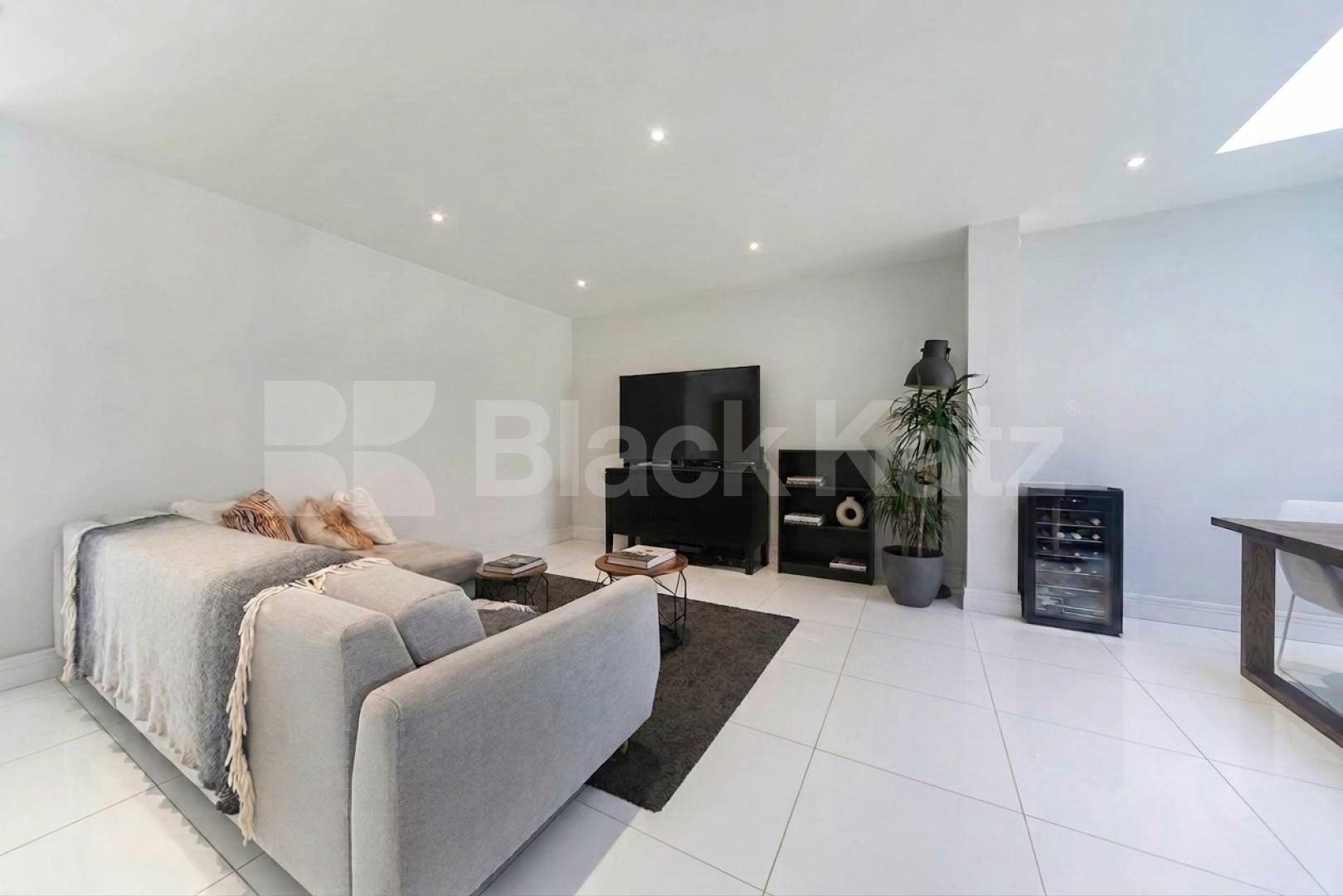 Available from the start of June, this exceptional five-bedroom home has been recently renovated to a high standard, offering modern, spacious living in a highly convenient location.The property comprises five large double bedrooms, all well-proporti Burnley Road, Dollis Hill, NW10,  London