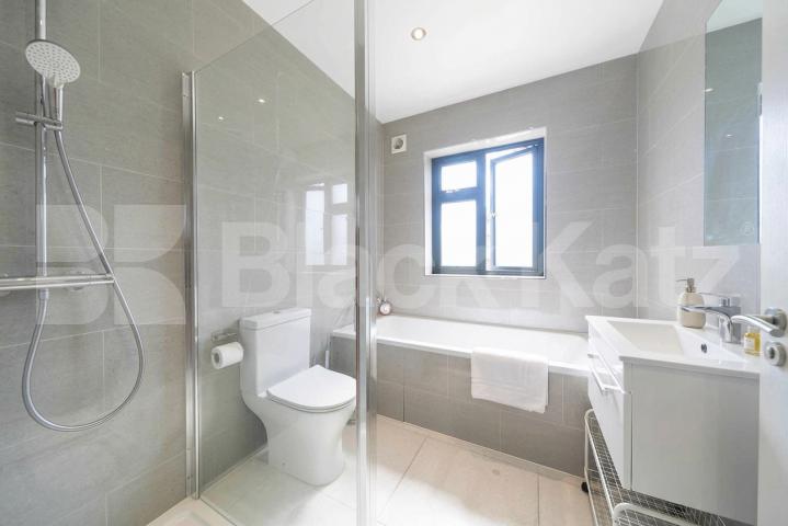Available from the start of June, this exceptional five-bedroom home has been recently renovated to a high standard, offering modern, spacious living in a highly convenient location.The property comprises five large double bedrooms, all well-proporti Burnley Road, Dollis Hill, NW10,  London