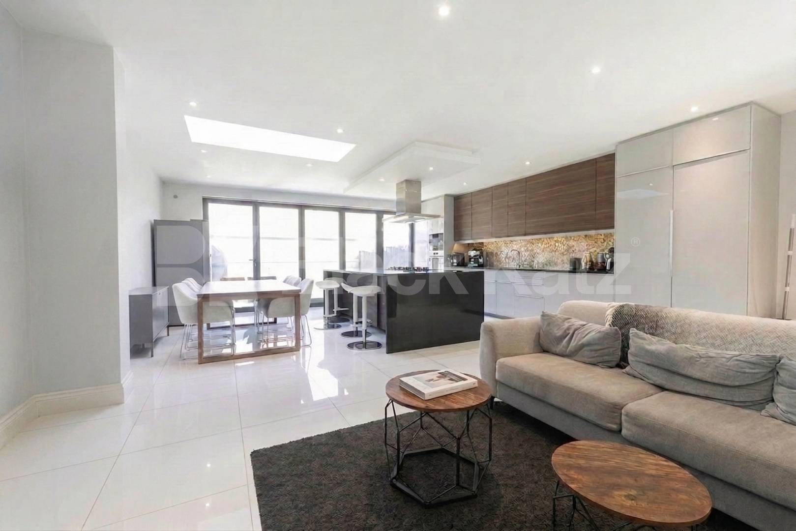 Available from the start of June, this exceptional five-bedroom home has been recently renovated to a high standard, offering modern, spacious living in a highly convenient location.The property comprises five large double bedrooms, all well-proporti Burnley Road, Dollis Hill, NW10,  London