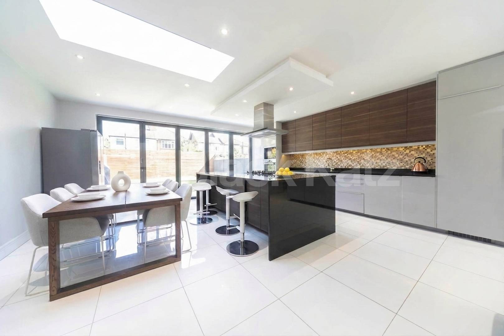 Available from the start of June, this exceptional five-bedroom home has been recently renovated to a high standard, offering modern, spacious living in a highly convenient location.The property comprises five large double bedrooms, all well-proporti Burnley Road, Dollis Hill, NW10,  London