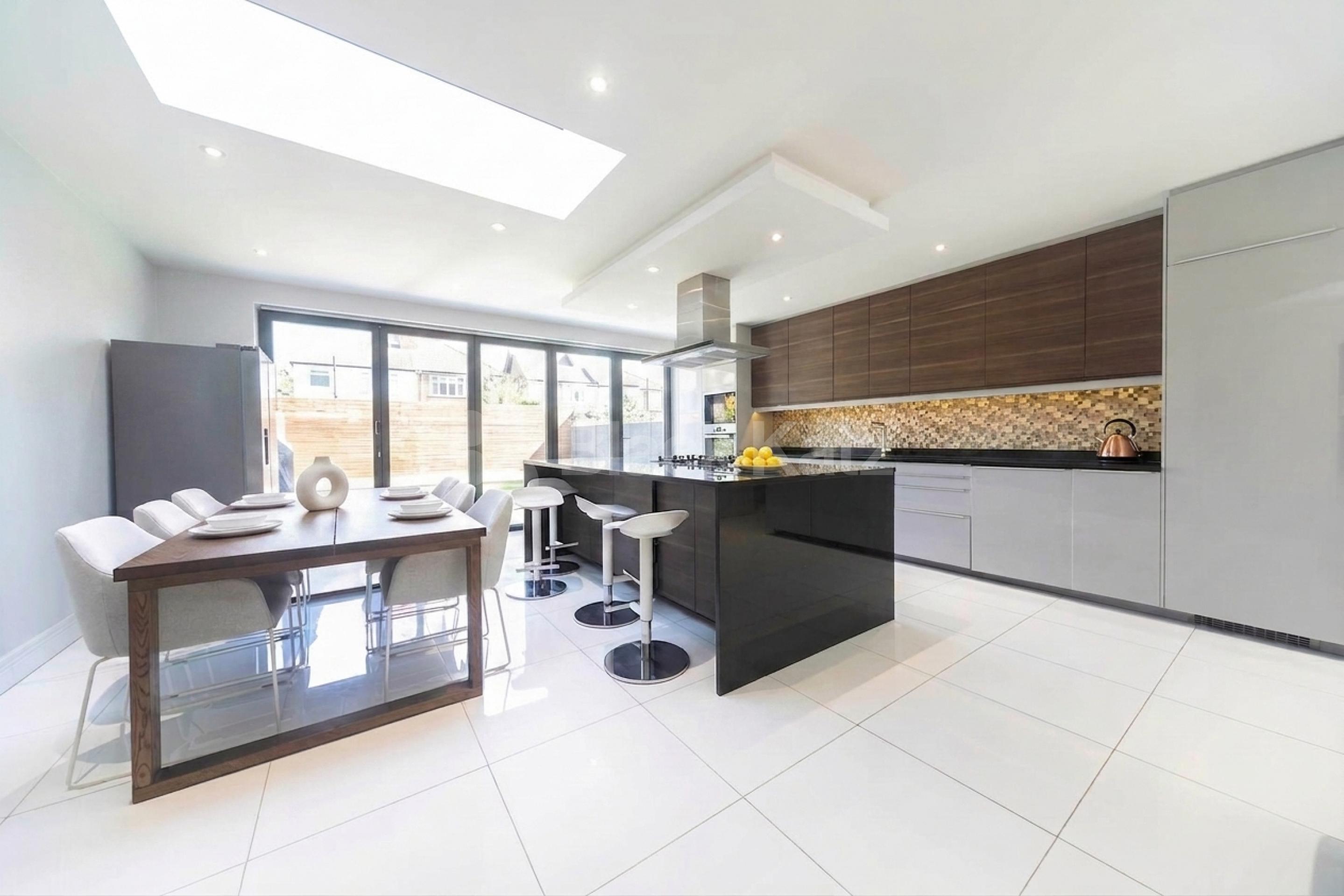 Available from the start of June, this exceptional five-bedroom home has been recently renovated to a high standard, offering modern, spacious living in a highly convenient location.The property comprises five large double bedrooms, all well-proporti Burnley Road, Dollis Hill, NW10,  London NW10