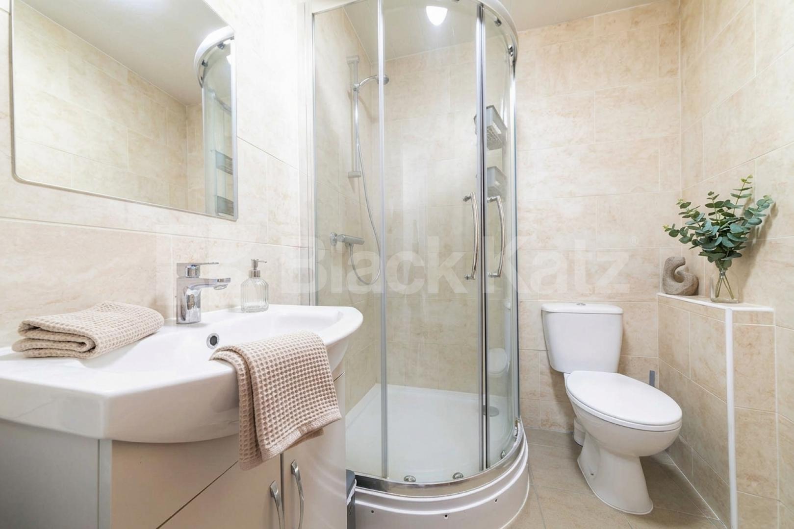 A well-presented two-bedroom property available to rent on Burnley Road, Dollis Hill Burnley Road, Dollis Hill, NW10 (Inclusive of gas and water),  London