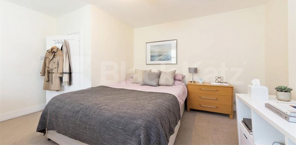 Available from Mid July/ Lounge used as the 3rd bedroom Spencer Mansions, Barons Court, W14,  Spencer Mansions Queen's Club Gardens