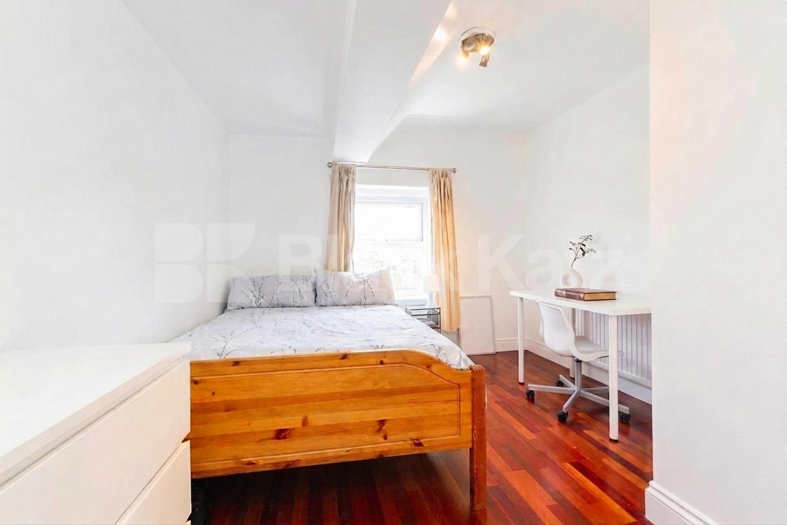 Available end of July- A modern, split level, four bedrooms two bathrooms apartment set in a very well maintained Victorian conversion Broadhurst Gardens, London, NW6,  London