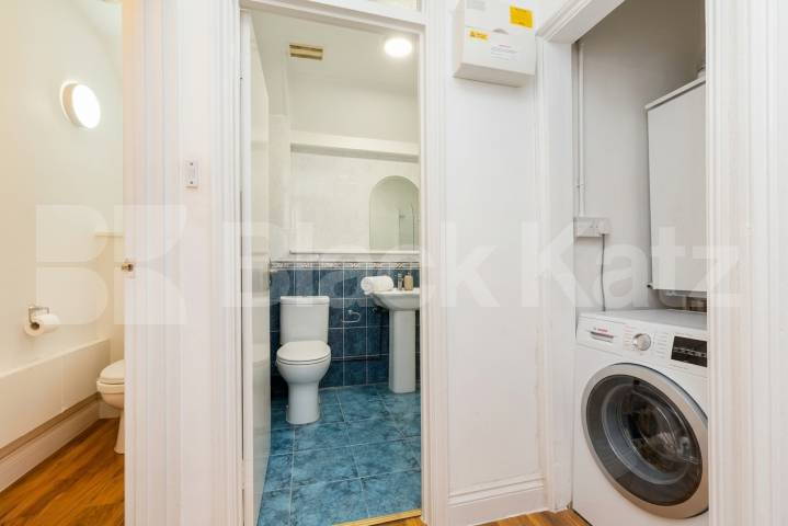 Available end of July- A modern, split level, four bedrooms two bathrooms apartment set in a very well maintained Victorian conversion Broadhurst Gardens, London, NW6,  London