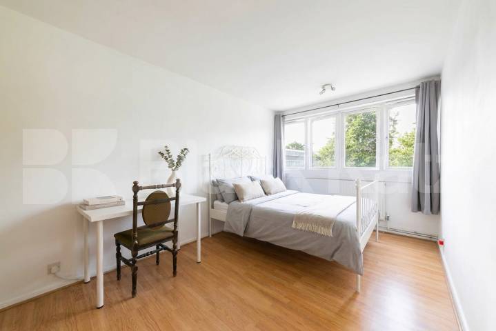 Located on sought-after Shalfleet Drive, W10, this spacious and well-presented 4-bedroom property is available to rent from the end of August Shalfleet Drive, London, W10,  London
