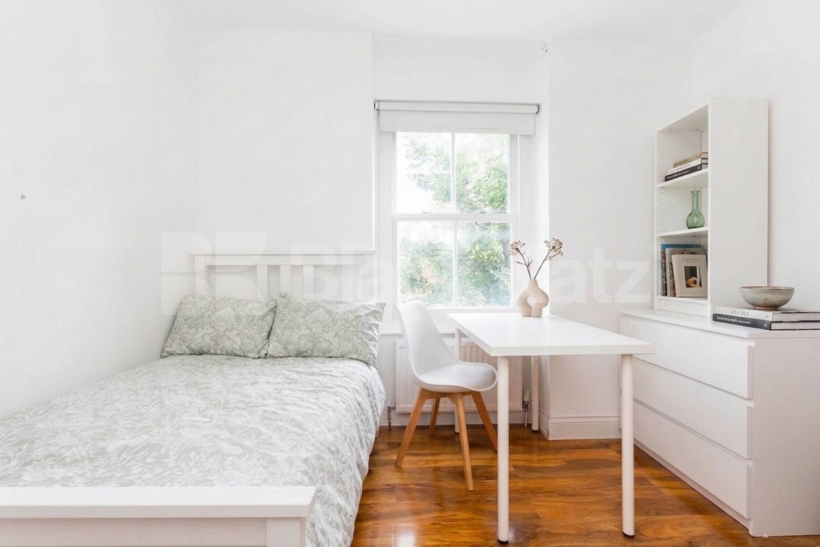 Available end of July- A modern, split level, four bedrooms two bathrooms apartment set in a very well maintained Victorian conversion Broadhurst Gardens, London, NW6,  London