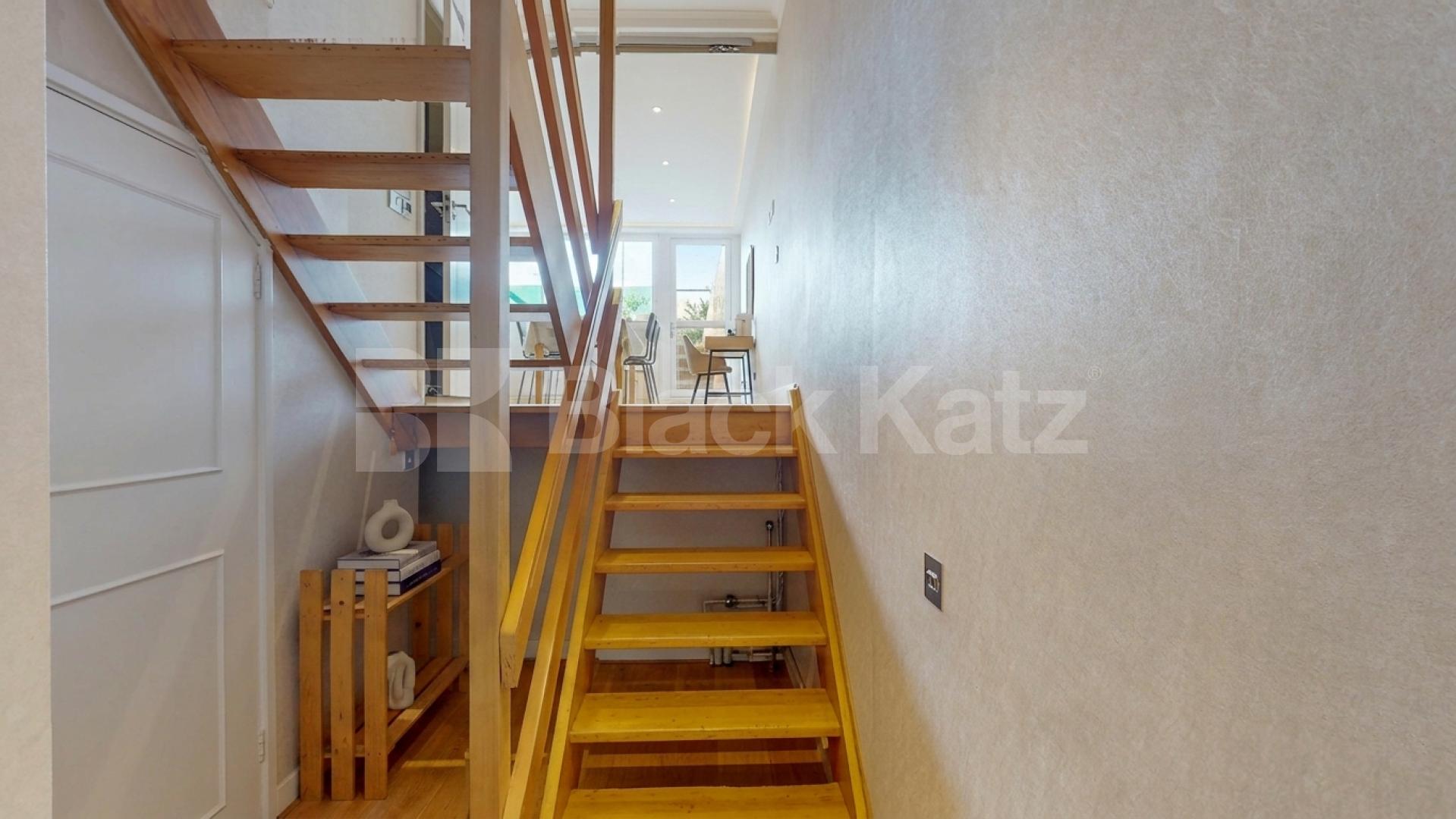 This spacious and stylish three-bedroom apartment is perfectly situated in the heart of West Hampstead, one of London’s most sought-after residential neighbourhoods Netherwood Street, West Hampstead, NW6 (Inclusive of gas),  Webheath Netherwood Street