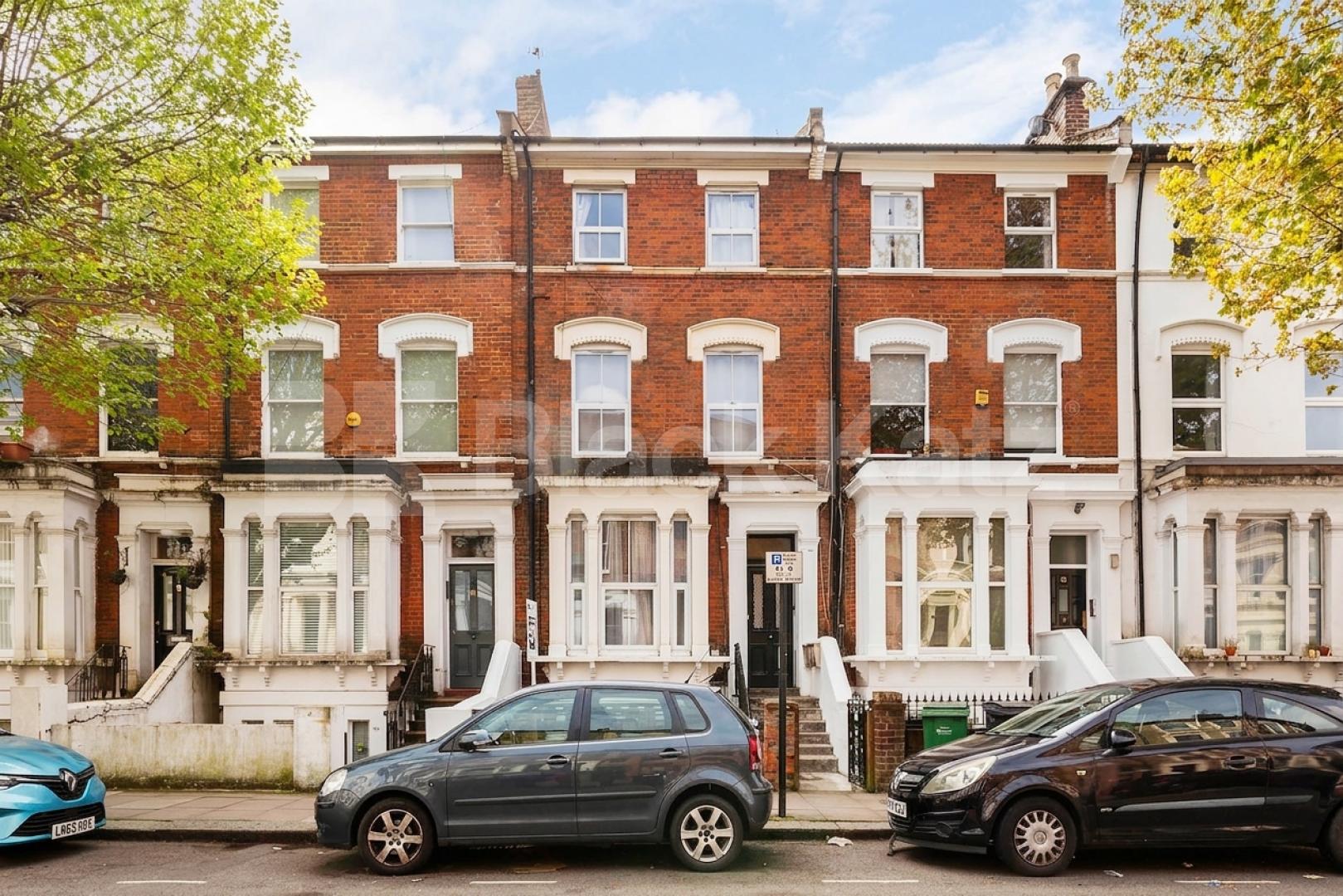 We are pleased to present this lovely two double bedroom apartment in a house conversion on the border of West Hampstead and Kilburn Iverson Road, London, NW6,  London