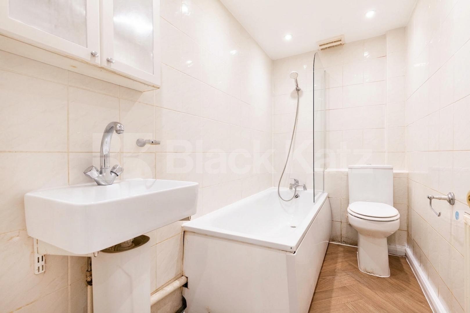 Available Now-Furnished or Unfurnished / Suitable for Sharers or a Family Claremont Road, London, NW2,  London