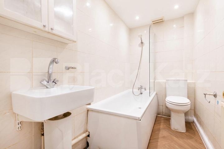 Available Now-Furnished or Unfurnished / Suitable for Sharers or a Family Claremont Road, London, NW2,  London