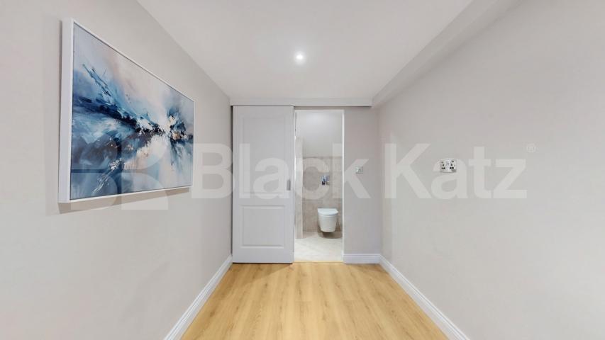 Newly renovated self-contained studio apartment available now on Sandwell Crescent, NW6 Sandwell Crescent, West Hampstead, NW6 (All bills Included),  London