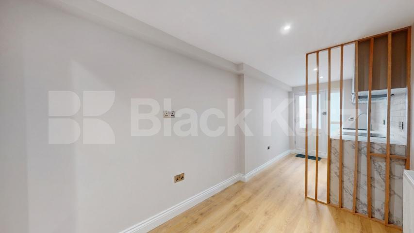 Newly renovated self-contained studio apartment available now on Sandwell Crescent, NW6 Sandwell Crescent, West Hampstead, NW6 (All bills Included),  London