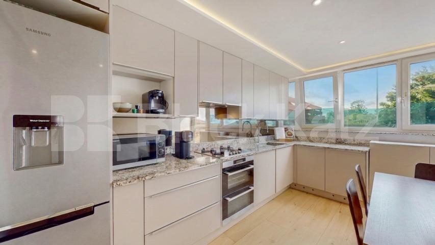 This spacious and stylish three-bedroom apartment is perfectly situated in the heart of West Hampstead, one of London’s most sought-after residential neighbourhoods Netherwood Street, West Hampstead, NW6 (Inclusive of gas),  Webheath Netherwood Street