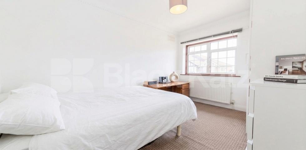 This is an excellent three double bedroom apartment in a Victorian conversion in Golders Green Powis Gardens, London, NW11,  London