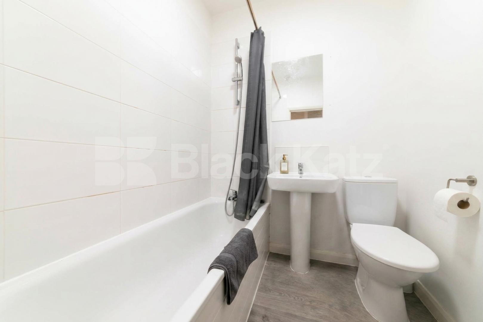A well-presented and bright two-bedroom apartment located on Burnley Road, Dollis Hill, NW10.The property features a spacious open-plan living and kitchen area, flooded with natural light, creating a welcoming and airy atmosphere Burnley Road, Dollis Hill, NW10,  London
