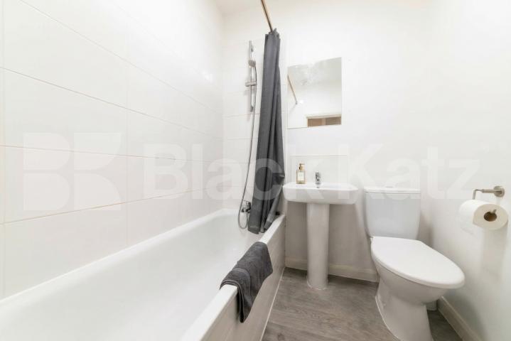 A well-presented and bright two-bedroom apartment located on Burnley Road, Dollis Hill, NW10.The property features a spacious open-plan living and kitchen area, flooded with natural light, creating a welcoming and airy atmosphere Burnley Road, Dollis Hill, NW10,  London