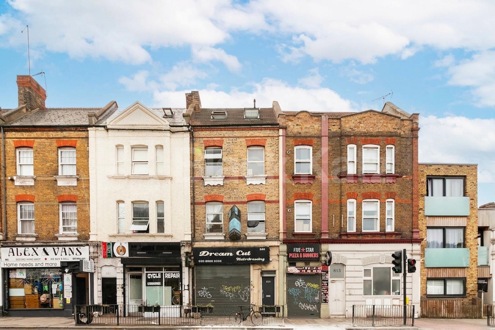 Spacious and well-presented four-bedroom, two-bathroom property located on Harrow Road, NW10, offering generous living accommodation in a convenient and well-connected location Harrow Road, London, NW10,  London