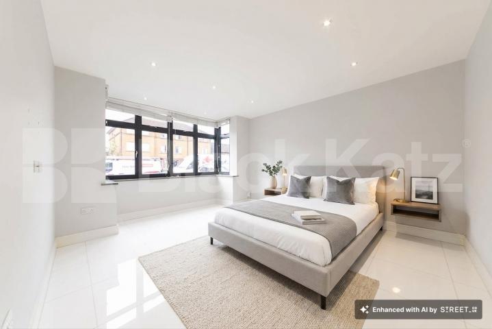 Available from the start of June, this exceptional five-bedroom home has been recently renovated to a high standard, offering modern, spacious living in a highly convenient location.The property comprises five large double bedrooms, all well-proporti Burnley Road, Dollis Hill, NW10,  London