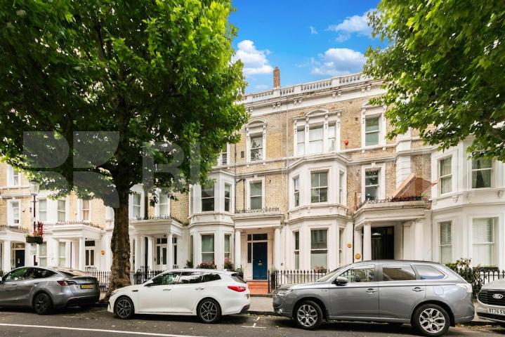 Suitable for Sharers / No Lounge Philbeach Gardens, London, SW5,  London