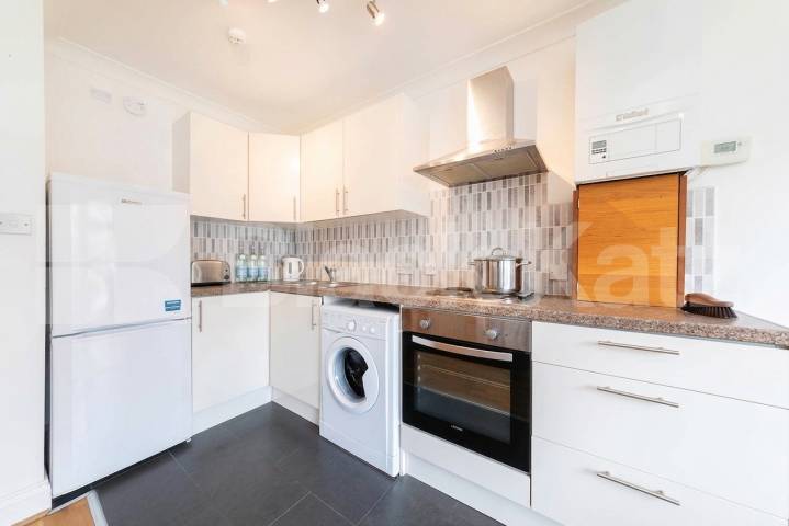 This beautifully presented one bedroom apartment is set on first floor of charming modern development located stone throw away from all the trendy bars, restaurants and shops of Willesden Green Heathfield Park, Lotus House, NW2,  Lotus House