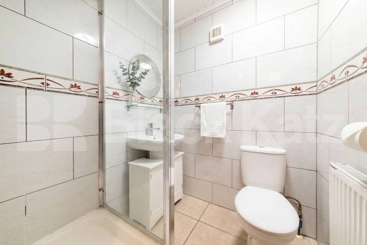 This beautifully presented one bedroom apartment is set on first floor of charming modern development located stone throw away from all the trendy bars, restaurants and shops of Willesden Green Heathfield Park, Lotus House, NW2,  Lotus House