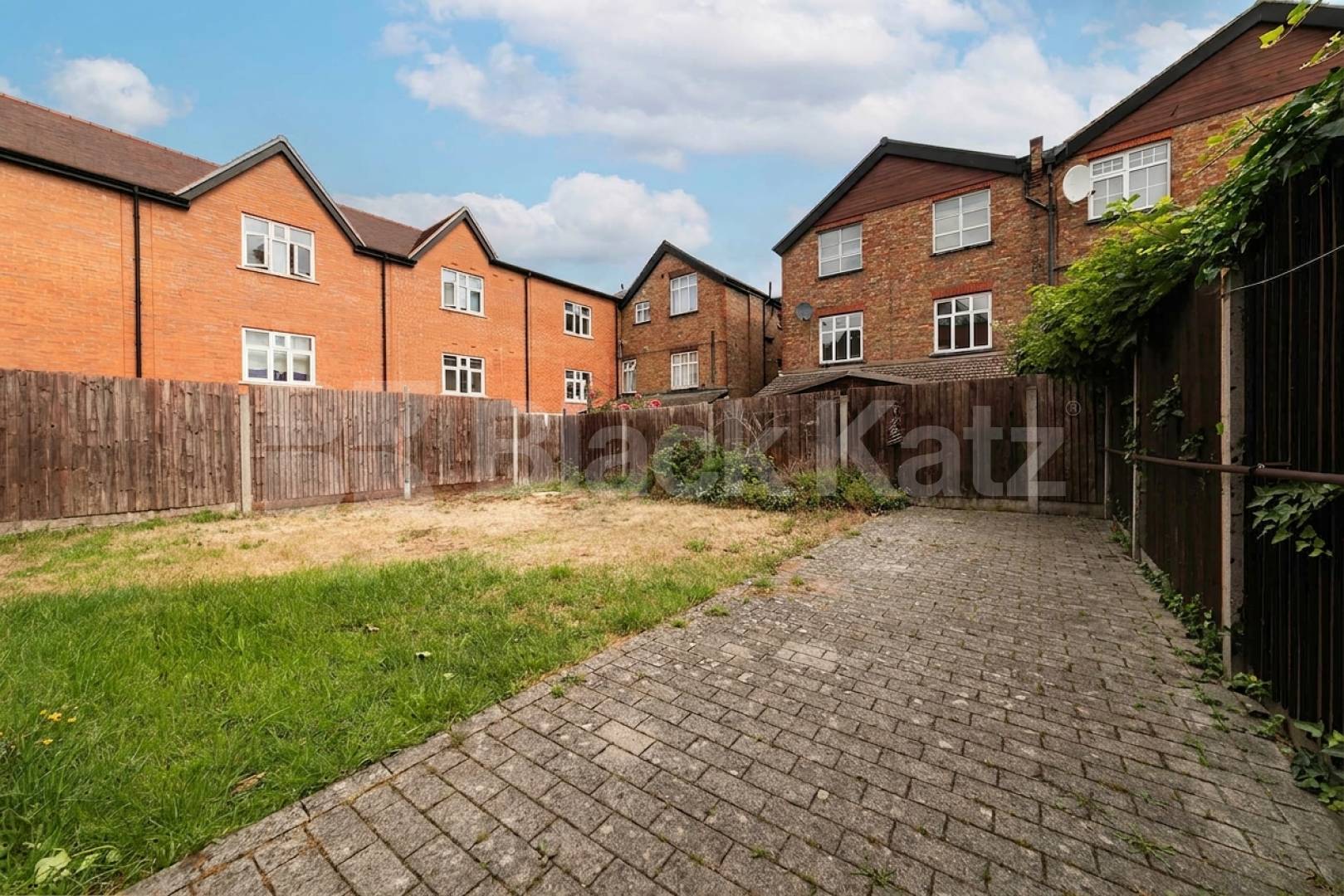 This beautifully presented one bedroom apartment is set on first floor of charming modern development located stone throw away from all the trendy bars, restaurants and shops of Willesden Green Heathfield Park, Lotus House, NW2,  Lotus House