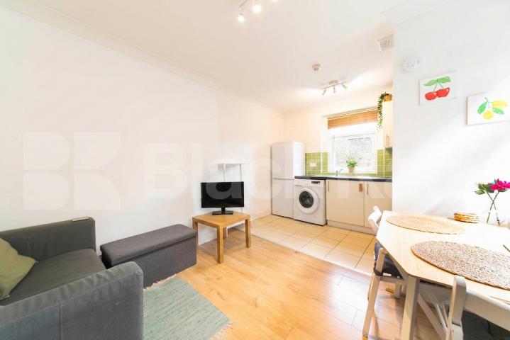 We are happy to present this lovely three double bedroom apartment located in Brondesbury area Willesden Lane, Kilburn, NW6,  London