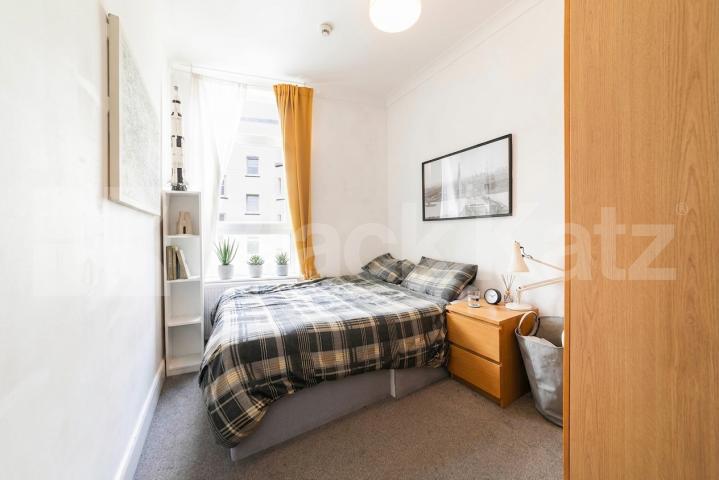 We are happy to present this lovely three double bedroom apartment located in Brondesbury area Willesden Lane, Kilburn, NW6,  London